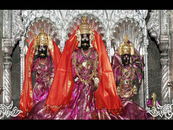 ಕಪ್ಪು ಬಣ್ಣ ಹೊತ್ತು ನಿಂತಿರುವ ಕಾಲಾರಾಮ! ಕಪ್ಪು ಬಣ್ಣ ಹೊತ್ತು ನಿಂತಿರುವ ಕಾಲಾರಾಮ!