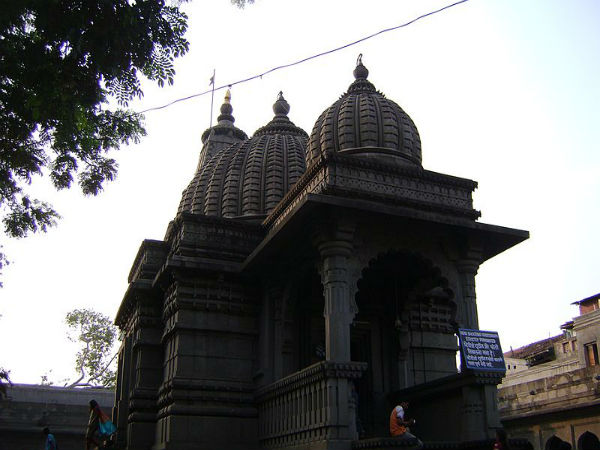 ಕಪ್ಪು ಬಣ್ಣ ಹೊತ್ತು ನಿಂತಿರುವ ಕಾಲಾರಾಮ! ಕಪ್ಪು ಬಣ್ಣ ಹೊತ್ತು ನಿಂತಿರುವ ಕಾಲಾರಾಮ!