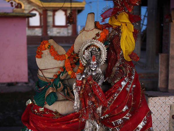ಸತಿಯ ತಲೆ ಬಿದ್ದು ರೂಪಗೊಂಡ ಶಕ್ತಿ ಇವಳು! ಸತಿಯ ತಲೆ ಬಿದ್ದು ರೂಪಗೊಂಡ ಶಕ್ತಿ ಇವಳು!