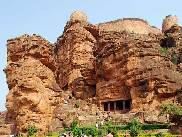 ಬಾದಾಮಿ