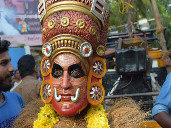 ವಿವಿಧ ಪಾತ್ರಗಳು