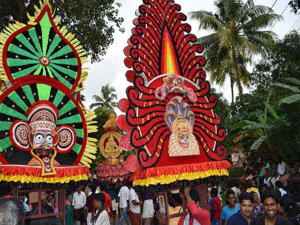 ಕಣ್ಣಿಗೆ ಕಟ್ಟುವ ಅಲಂಕಾರ