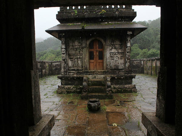 ಕೇವಲ ಮೂರು