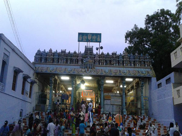 ಬೆಟ್ಟದ ಮೇಲೆ