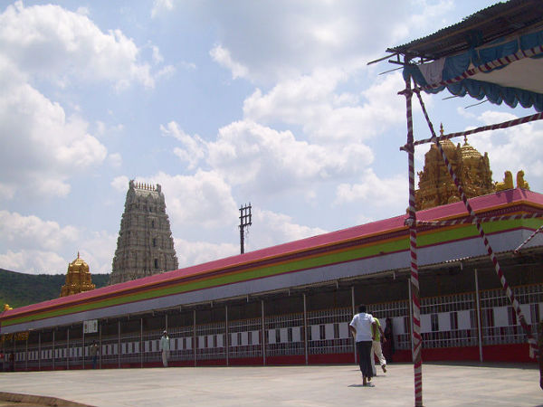 ಪುಣೆ ಬಳಿಯ ಮಿನಿ ತಿರುಪತಿ ಬಾಲಾಜಿ ದೇವಾಲಯ! ಪುಣೆ ಬಳಿಯ ಮಿನಿ ತಿರುಪತಿ ಬಾಲಾಜಿ ದೇವಾಲಯ!