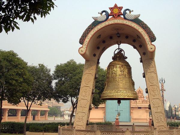 ಲಕ್ಷಾಂತರ