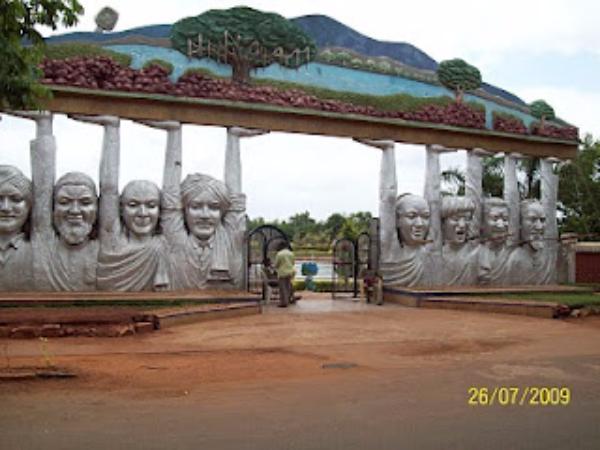 ಆಕರ್ಷಕ