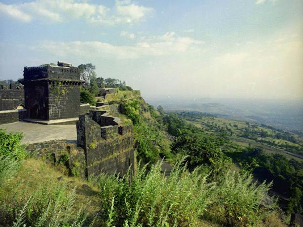 20 ಕಿ.ಮೀ ದೂರದಲ್ಲಿ