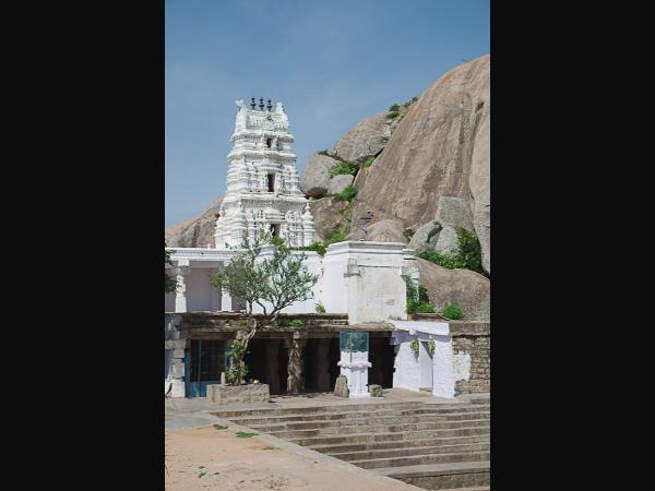 ಧೈರ್ಯ ಇದ್ದರೆ ಒಮ್ಮೆ ದೇವರಾಯನದುರ್ಗ ಹತ್ತಿ! ಧೈರ್ಯ ಇದ್ದರೆ ಒಮ್ಮೆ ದೇವರಾಯನದುರ್ಗ ಹತ್ತಿ!