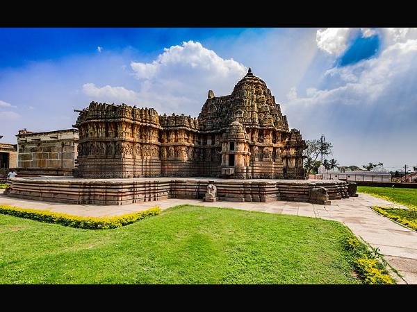 ಹೊಸಹೊಳಲುವಿನ ಲಕ್ಷ್ಮೀನಾರಾಯಣ ದೇವಾಲಯ! ಹೊಸಹೊಳಲುವಿನ ಲಕ್ಷ್ಮೀನಾರಾಯಣ ದೇವಾಲಯ!
