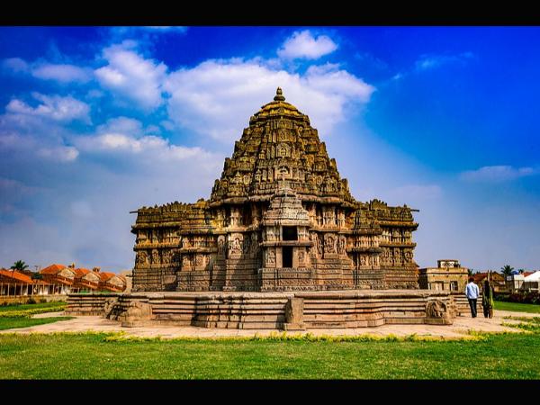 ಎಷ್ಟು ಅದ್ಭುತ ಈ ಲಕ್ಷ್ಮಿನಾರಾಯಣ ದೇಗುಲ! ಎಷ್ಟು ಅದ್ಭುತ ಈ ಲಕ್ಷ್ಮಿನಾರಾಯಣ ದೇಗುಲ!