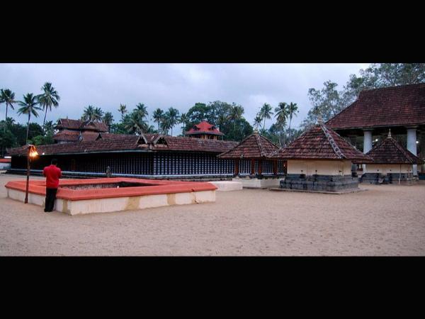 ತಿರುವಂಚಿಕುಲಂ ಶಿವ ದೇವಾಲಯ ತಿರುವಂಚಿಕುಲಂ ಶಿವ ದೇವಾಲಯ