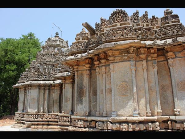 ವಿಘ್ನ ಸಂತೆಯಲ್ಲೊಂದು ವಿಘ್ನ ನಿವಾರಕ ದೇಗುಲ ವಿಘ್ನ ಸಂತೆಯಲ್ಲೊಂದು ವಿಘ್ನ ನಿವಾರಕ ದೇಗುಲ
