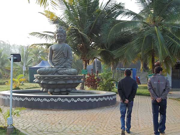 ಪಿರಾಮಿಡ್ ಆಕರ್ಷಣೆ