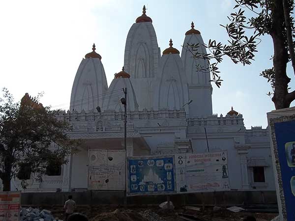 ಹತ್ತಿರದ ಆಕರ್ಷಣೆ