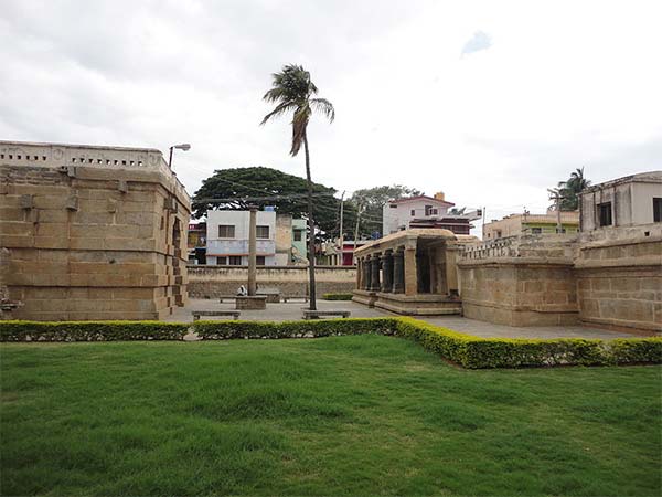 ಸೋಮೇಶ್ವರ ದೇಗುಲ