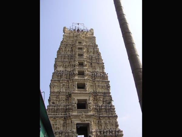 ಕ್ಷೀರರಾಮ ಶಿವಲಿಂಗ : ಹಾಲಿನಷ್ಟೆ ಬಿಳುಪು! ಕ್ಷೀರರಾಮ ಶಿವಲಿಂಗ : ಹಾಲಿನಷ್ಟೆ ಬಿಳುಪು!