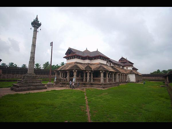 ಲೆಕ್ಕ ಮಾಡಬೇಡಿ... ಮಾಡಿದರೆ ಇನ್ನೊಂದು ಕಂಬ ಹುಟ್ಟುತ್ತದೆ! ಲೆಕ್ಕ ಮಾಡಬೇಡಿ... ಮಾಡಿದರೆ ಇನ್ನೊಂದು ಕಂಬ ಹುಟ್ಟುತ್ತದೆ!