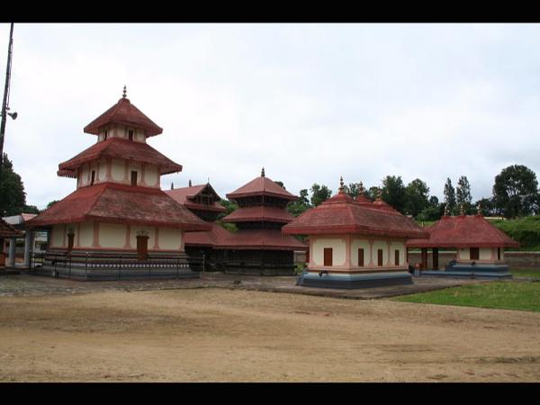 ನಸು ಮೊಗದ ತಾಯಿ ಮಕ್ಕಳು, ಆಕರ್ಷಿಸಲಾರರೆ? ನಸು ಮೊಗದ ತಾಯಿ ಮಕ್ಕಳು, ಆಕರ್ಷಿಸಲಾರರೆ?