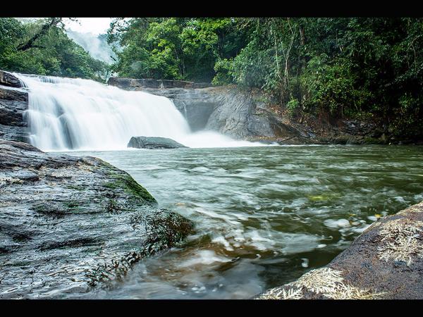 ತೊಮ್ಮನಕುತು ಸುಮ್ಮನೆ ಹೊಕ್ಕು! ತೊಮ್ಮನಕುತು ಸುಮ್ಮನೆ ಹೊಕ್ಕು!