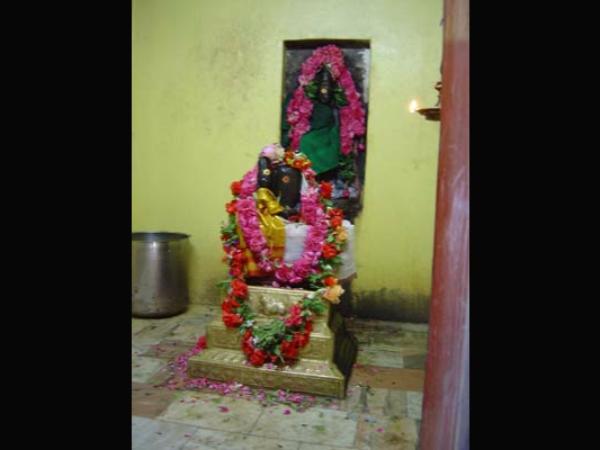 ಬಯಸಿದವರನ್ನೆ ಸಿಗುವಂತೆ ಮಾಡುವ ದೇವಾಲಯ! ಬಯಸಿದವರನ್ನೆ ಸಿಗುವಂತೆ ಮಾಡುವ ದೇವಾಲಯ!