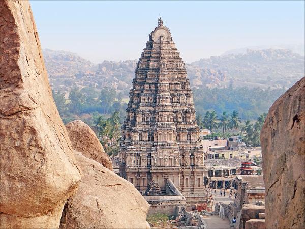 ಯಾರು ಈ ಇಬ್ಬರು ವಿರೂಪಾಕ್ಷರು? ಯಾರು ಈ ಇಬ್ಬರು ವಿರೂಪಾಕ್ಷರು?