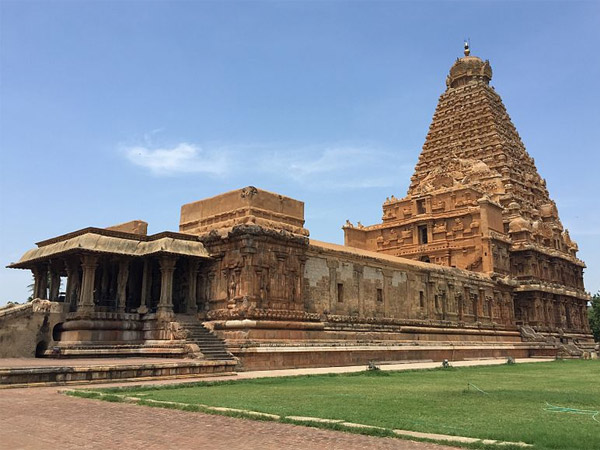 ಬೃಹದೀಶ್ವರ ದೇವಾಲಯ