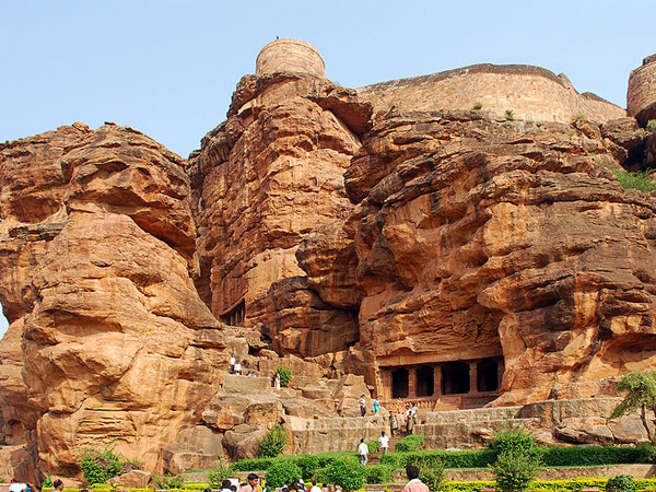 ಬಾದಾಮಿ