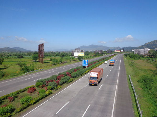 ಮುಂಬೈ-ಪುಣೆ ಎಕ್ಸ್ಪ್ರೆಸ್