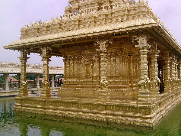 ೨. ಶ್ರೀಪುರಂ ಗೋಲ್ಡನ್ ಟೆಂಪಲ್
