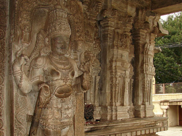 30 ಕ್ಕಿಂತ ಹೆಚ್ಚು ದೇವಾಲಯಗಳು