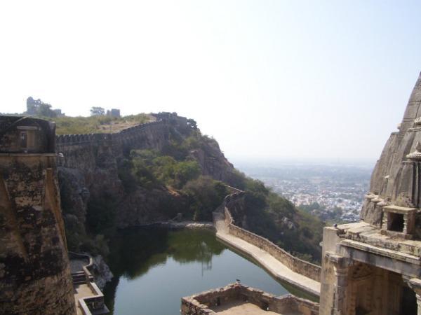 ಕೀರ್ತಿ ಸ್ತಂಭ
