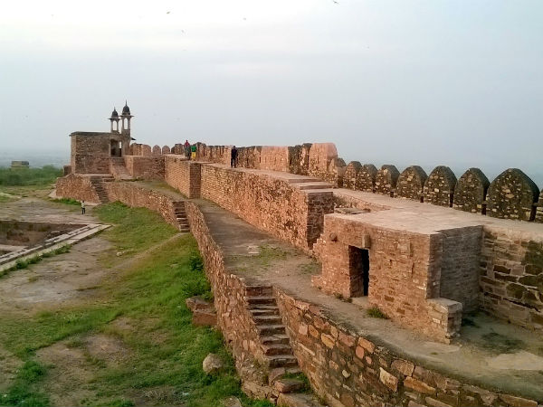 ಮಧ್ಯಪ್ರದೇಶದಲ್ಲಿರುವ ಮತ್ತಿತರ ಸ೦ದರ್ಶನೀಯ ತಾಣಗಳು