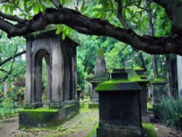 ಆ ಪ್ರದೇಶದಲ್ಲಿ ದೆವ್ವವಿದೆ