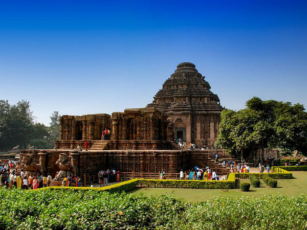 1.ಕೋನಾರ್ಕ್ ಸೂರ್ಯಾ ದೇವಾಲಯ