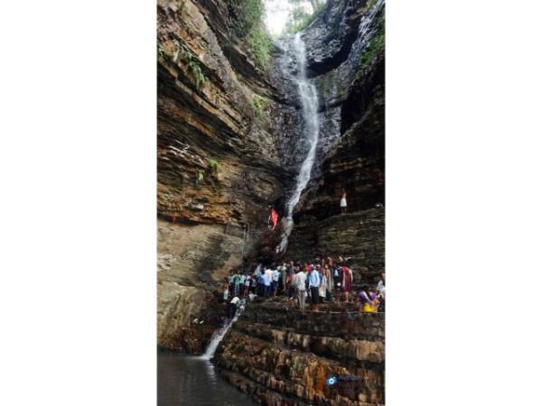 ಜಾಗ್ರತೆಯಾಗಿ ನಡೆಯಬೇಕು
