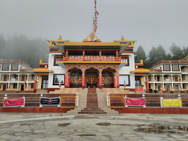 3. ಬೊಮ್ಡಿಲಾ ಸನ್ಯಾಸಾಶ್ರಮ (Bomdila Monastery)