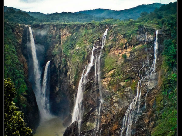 ಮೀನ್ಮಟ್ಟಿ ಜಲಪಾತ (ಕೇರಳ)
