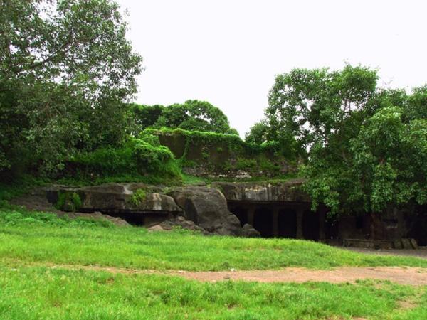 ಮಂಡಪೇಶ್ವರ ಗುಹೆ
