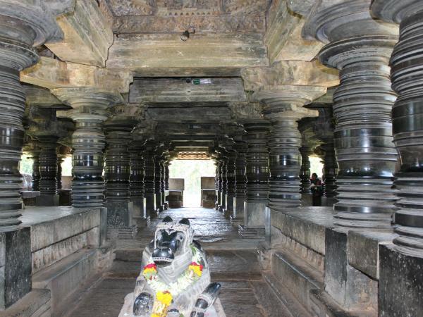 ಹೊಯ್ಸಳ ಲಾಂಛನ
