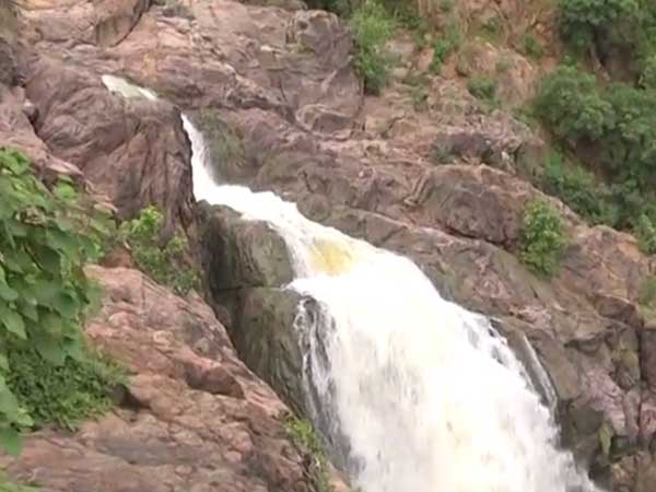 ಗಾಯತ್ರಿ ಜಲಪಾತಗಳು