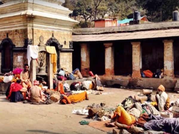 ಅನಾಥರಿಗೆ ಆಶ್ರಯ
