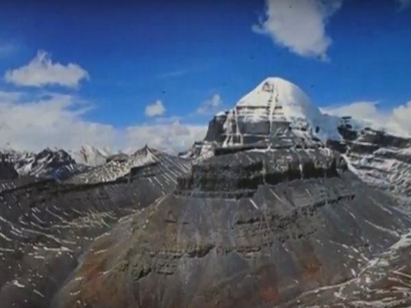 ಈ ಹಿಮಾಲಯ ಪರ್ವತವನ್ನು ಯಾರು ಹತ್ತಿಲ್ಲ....