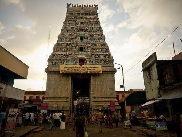 ತಿರುನಲ್ಲಾರ್ನ ಶನೇಶ್ವರ ದೇವಾಲಯ