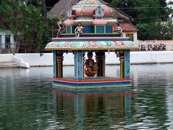 ತಿರುನಲ್ಲಾರ್ನ ಶನೇಶ್ವರ ದೇವಾಲಯ