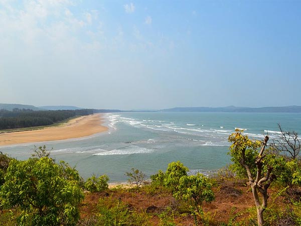 ರತ್ನಗಿರಿಯನ್ನು ಸ೦ದರ್ಶಿಸಲು ಅತ್ಯ೦ತ ಯೋಗ್ಯವಾಗಿರುವ ಕಾಲಾವಧಿ