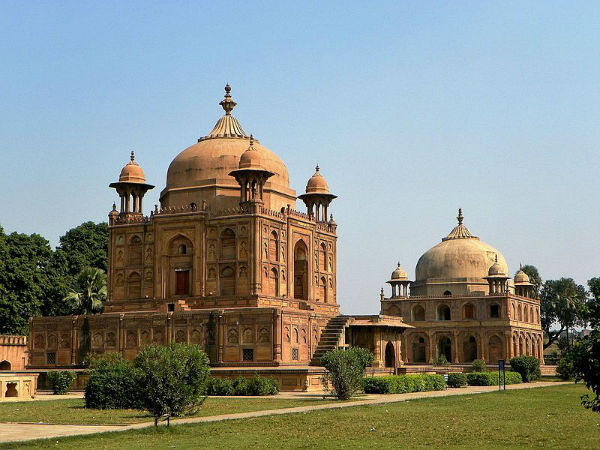 Five of the most prominent sites in Allahabad Five of the most prominent sites in Allahabad