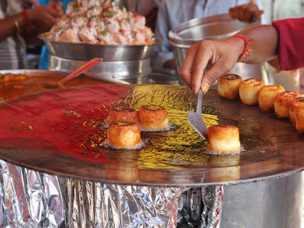 ಖೌವು ಗಲ್ಲಿಯಲ್ಲೊ೦ದು ಭೂರಿಭೋಜನ