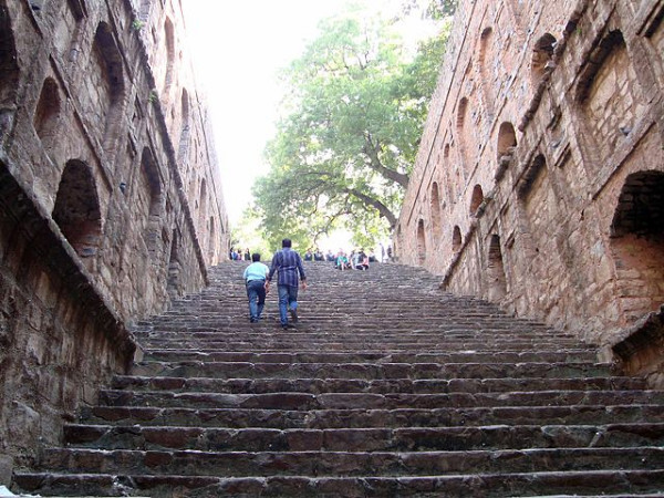108 ಮೆಟ್ಟಿಲುಗಳು