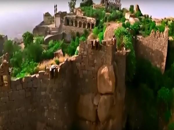 ಗೋಲ್ಕೊಂಡ ಕೋಟೆಯ ತಾರಾಮತಿ ಪ್ರೇಮಕಥೆ